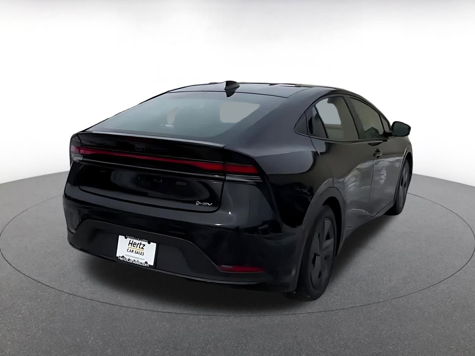 Used 2025 Toyota Prius LE image 14