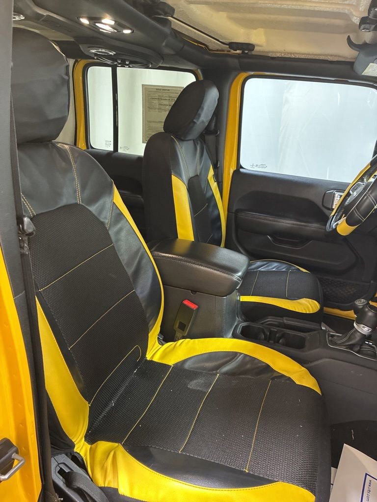 Used 2020 Jeep Wrangler Unlimited Sahara AWD/4WD image 26