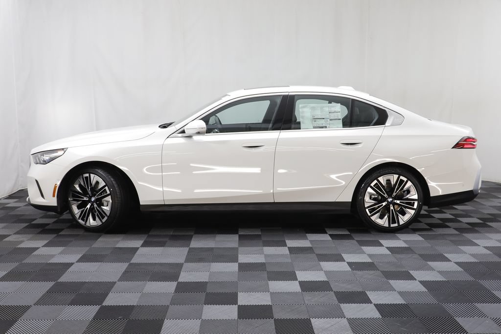 New 2026 BMW 530i xDrive w/ Premium Package AWD/4WD image 5