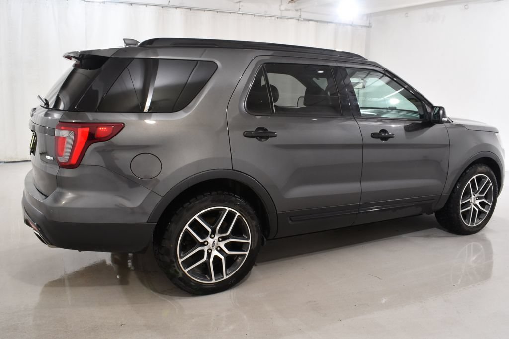 Used 2017 Ford Explorer Sport w/ Equipment Group 401A AWD/4WD image 11