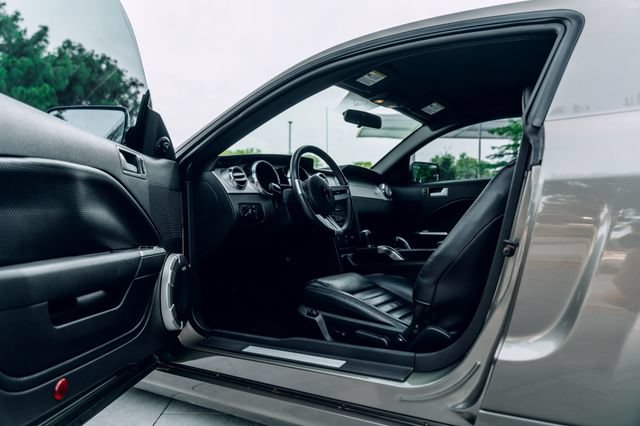Used 2005 Ford Mustang GT RWD image 19