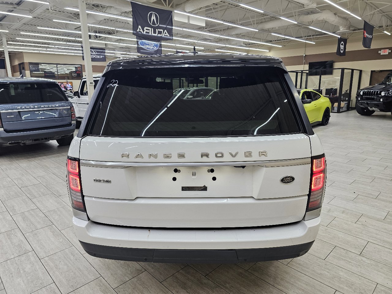 Used 2016 Land Rover Range Rover HSE image 8