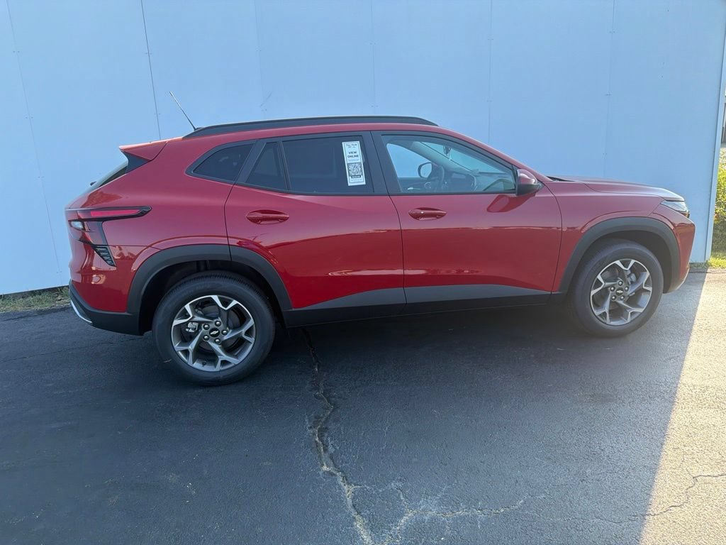 New 2026 Chevrolet Trax LT w/ Driver Confidence Package FWD image 3