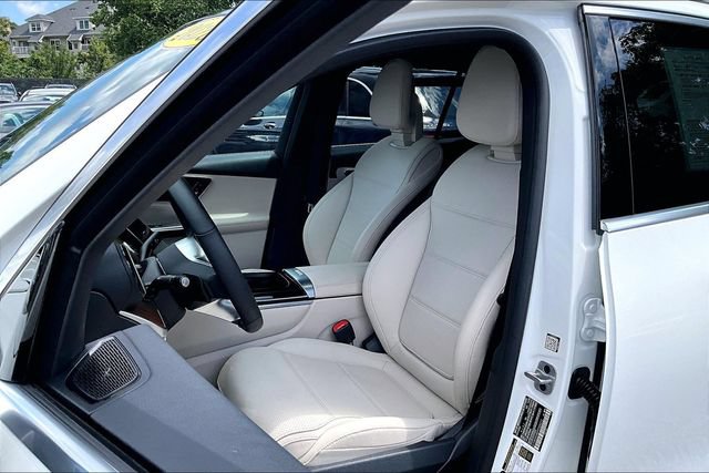Used 2026 Mercedes-Benz GLC 300 4MATIC image 6