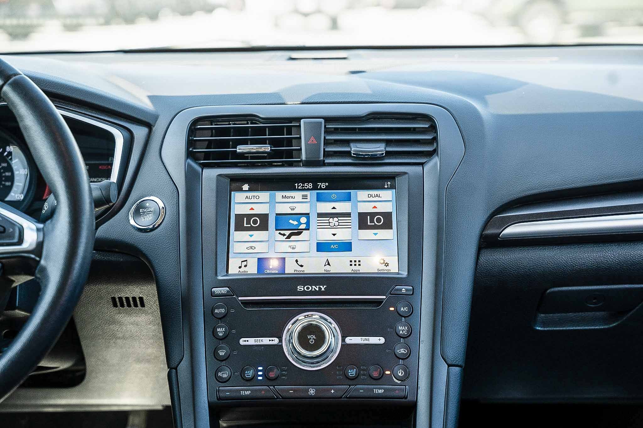 Used 2019 Ford Fusion Titanium image 14