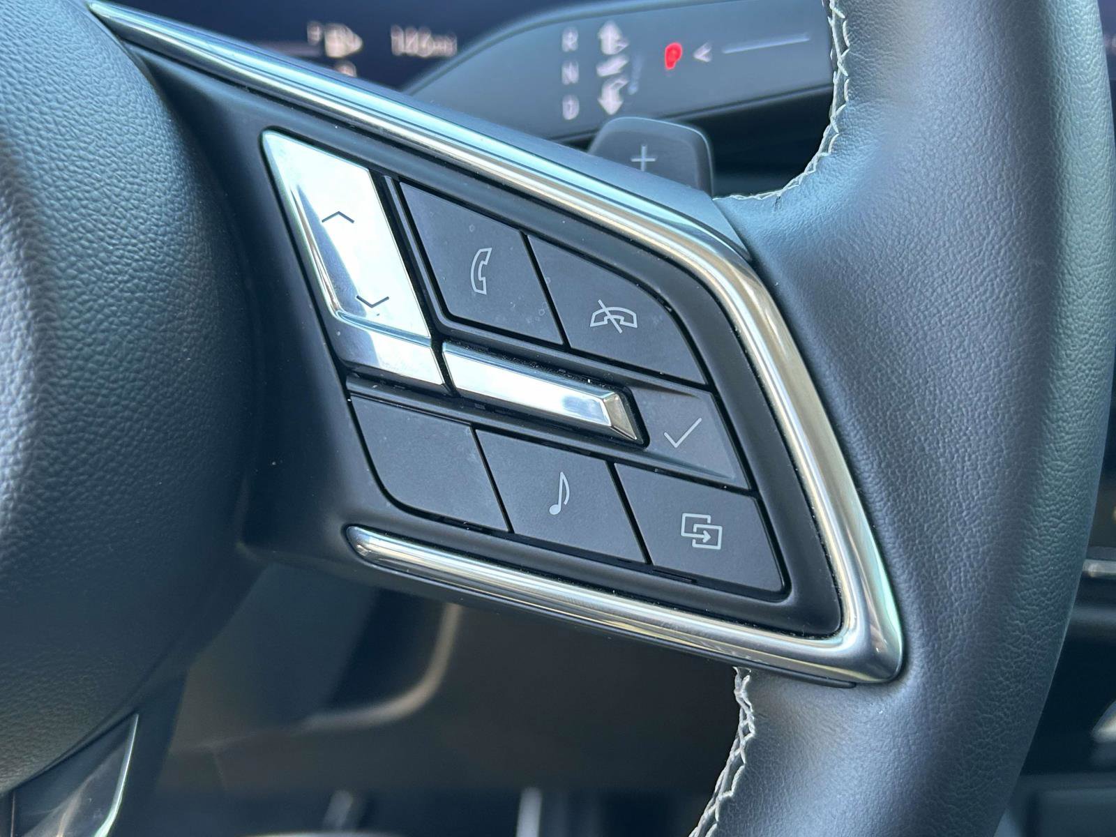 Used 2025 Buick Envision Sport Touring image 20