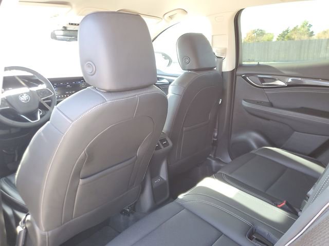 Used 2022 Buick Envision Essence w/ Safety Package image 10