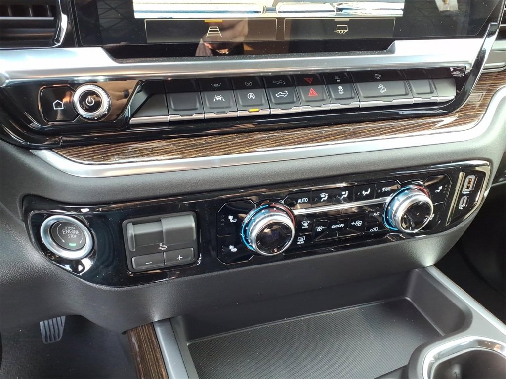 New 2026 GMC Sierra 1500 Elevation image 12