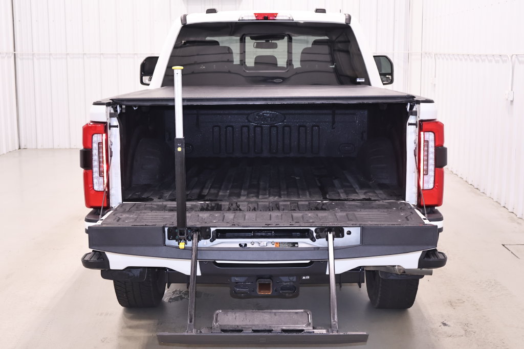 Certified 2025 Ford F350 Platinum w/ Platinum Plus Package AWD/4WD image 47