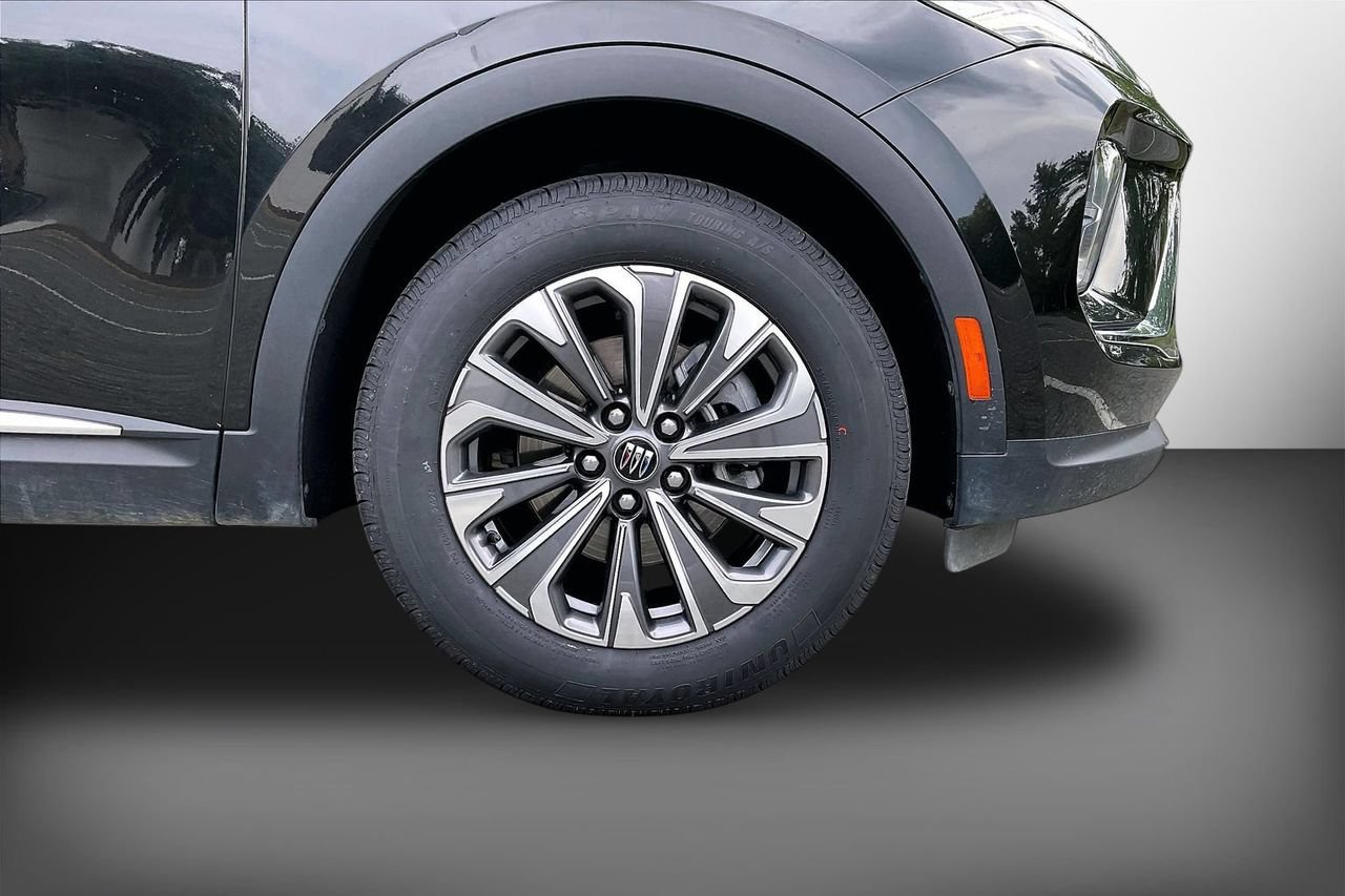 Used 2024 Buick Envision Preferred AWD/4WD image 34