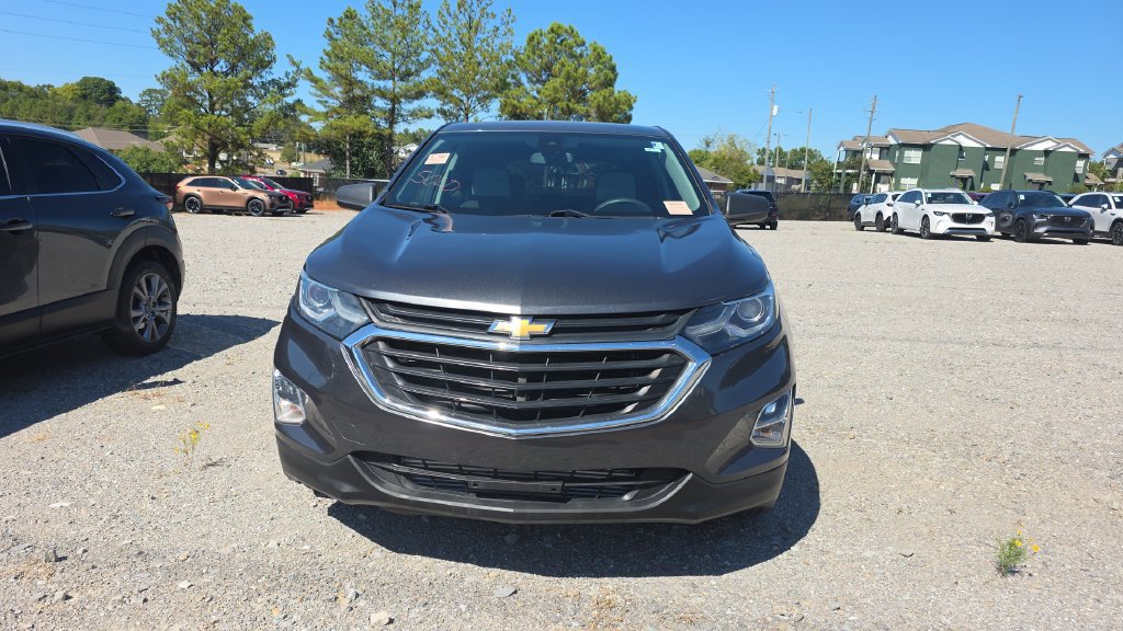 Used 2020 Chevrolet Equinox LS w/ LS Convenience Package FWD image 2