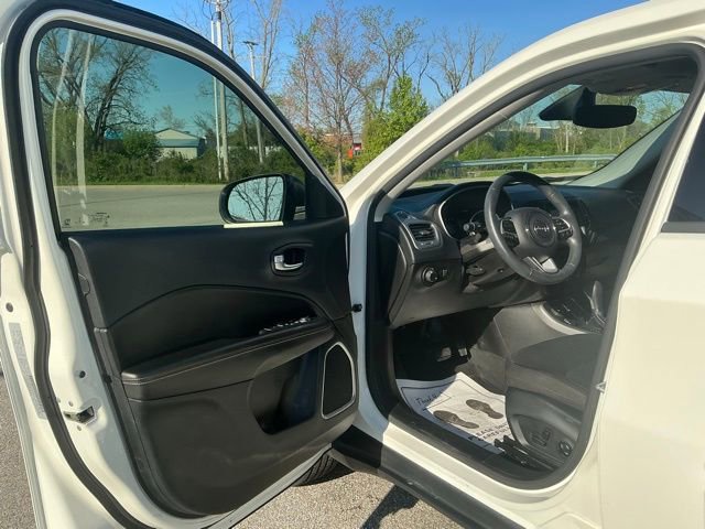 Used 2018 Jeep Compass Sport AWD/4WD image 15