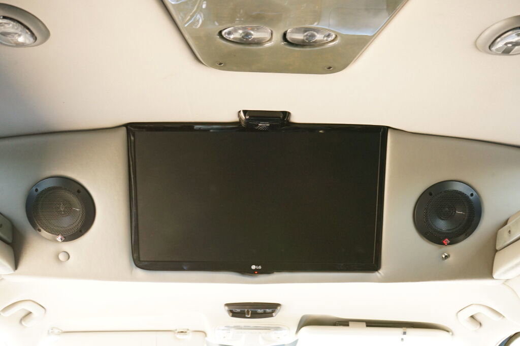 Used 2016 Mercedes-Benz Metris Passenger image 16