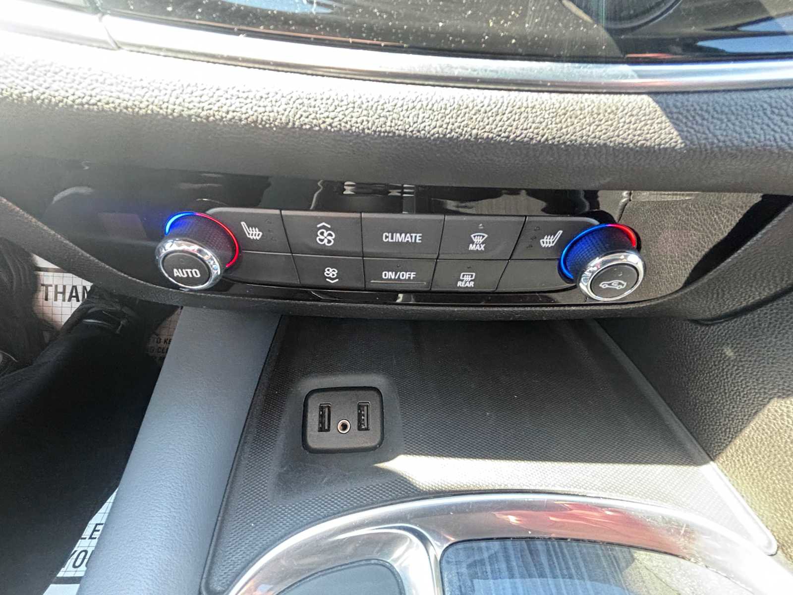 Used 2019 Buick Enclave Essence FWD image 26