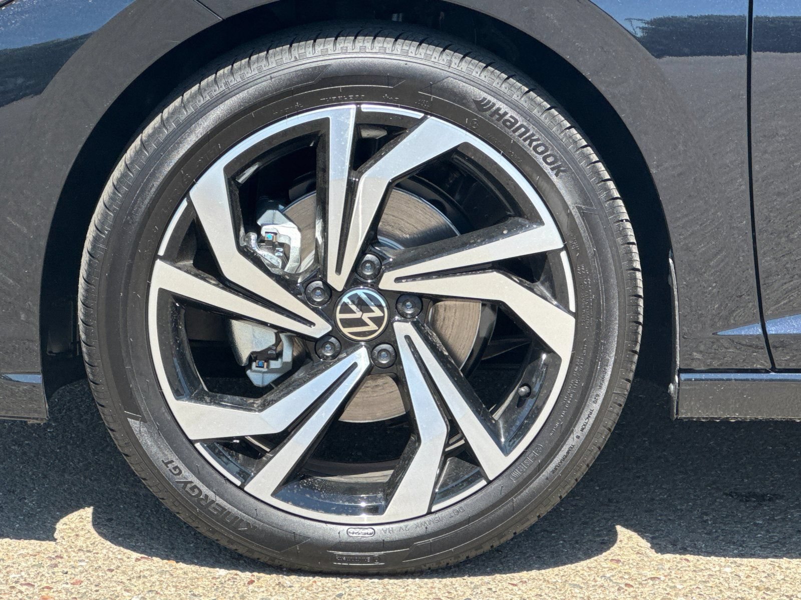 New 2026 Volkswagen Jetta SEL FWD image 24