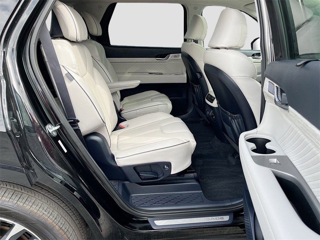 Used 2025 Hyundai Palisade Calligraphy image 30