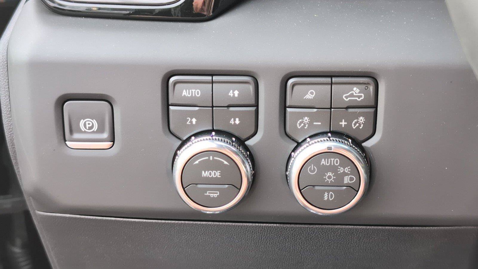 New 2026 GMC Sierra 2500 AT4 w/ AT4 Premium Plus Package AWD/4WD image 30