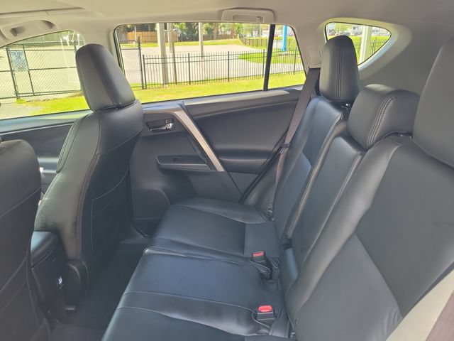 Used 2018 Toyota RAV4 XLE FWD image 13