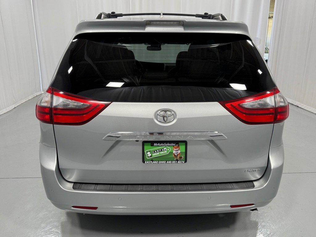 Used 2020 Toyota Sienna Limited Premium image 6