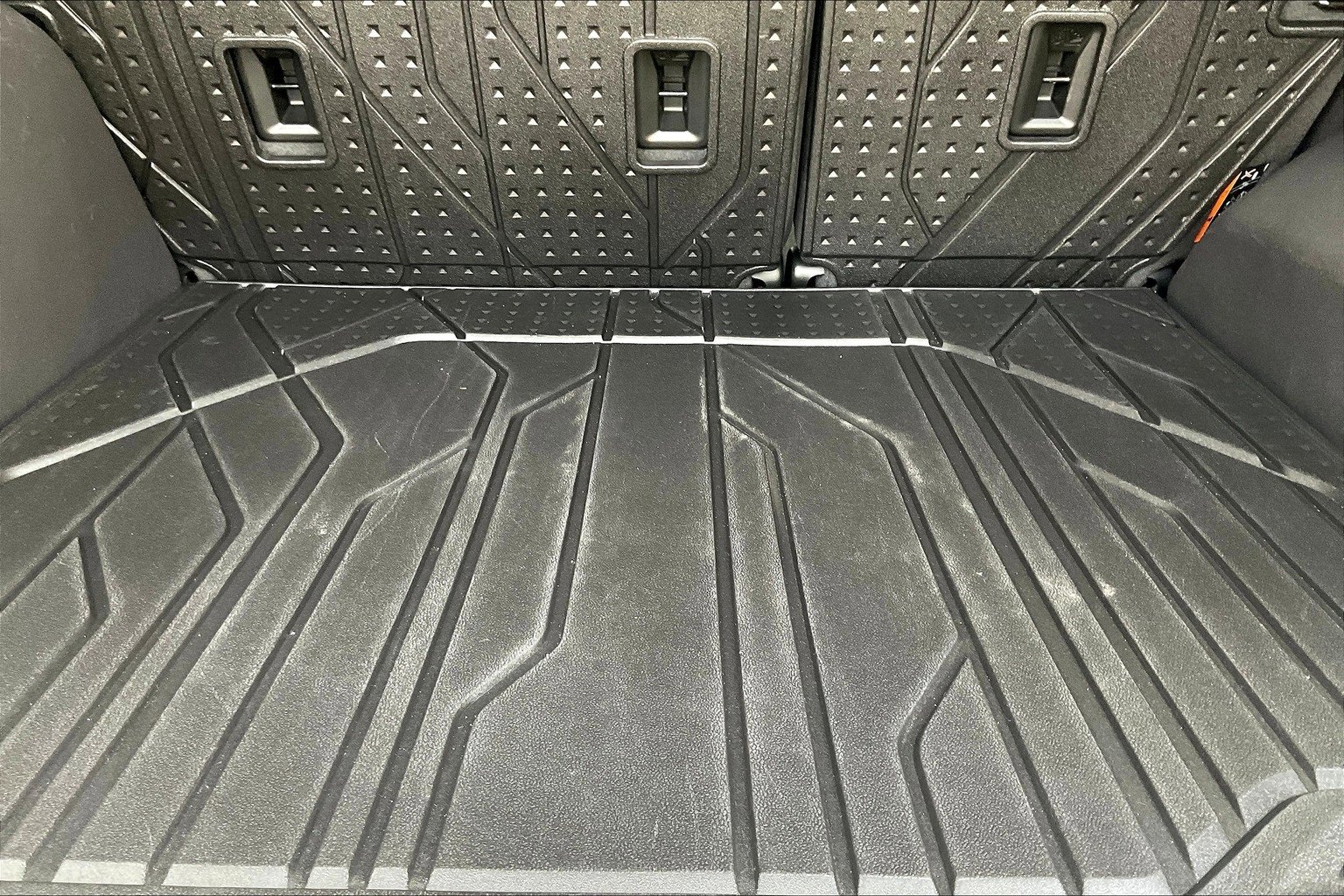 Used 2023 Chevrolet Equinox LT w/ LPO, Floor Liner Package image 24