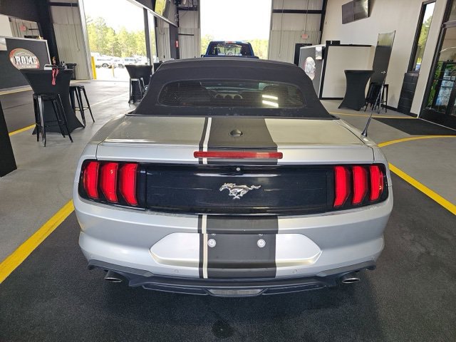 Used 2019 Ford Mustang Premium RWD image 4