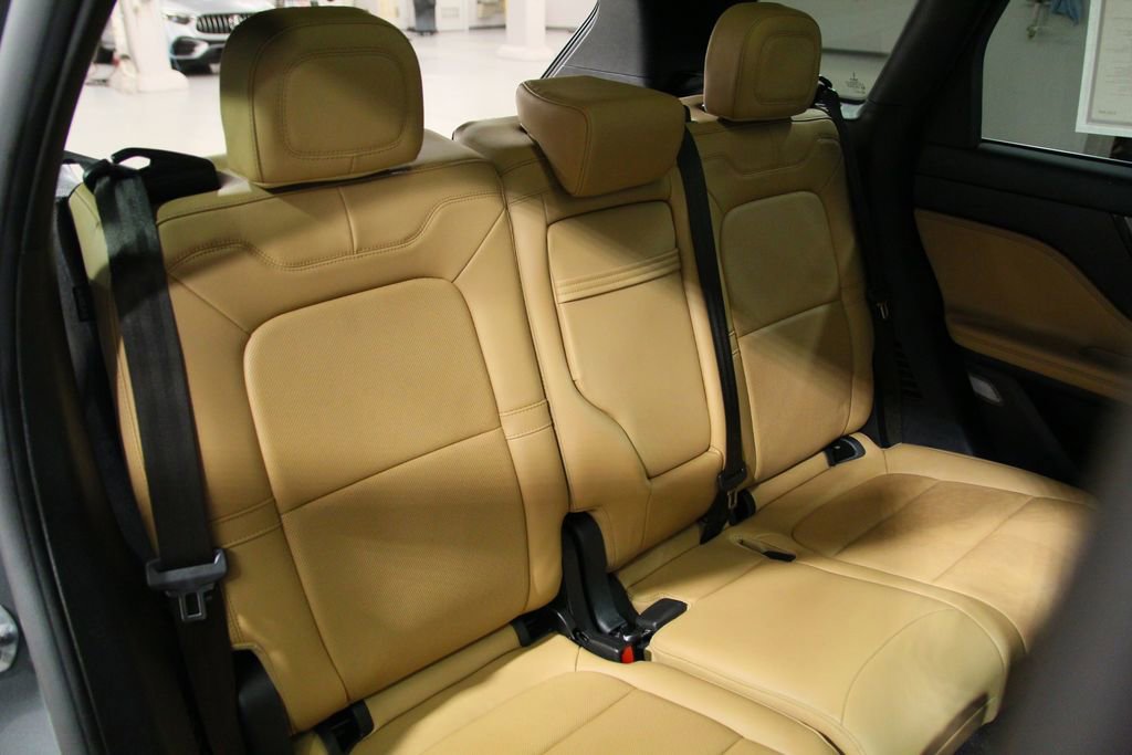 Used 2022 Lincoln Corsair Reserve image 28