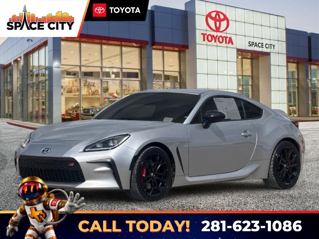 Used 2025 Toyota GR86 Premium w/ Performance Package RWD image 1