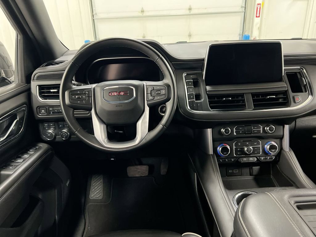Used 2024 GMC Yukon XL SLT image 11