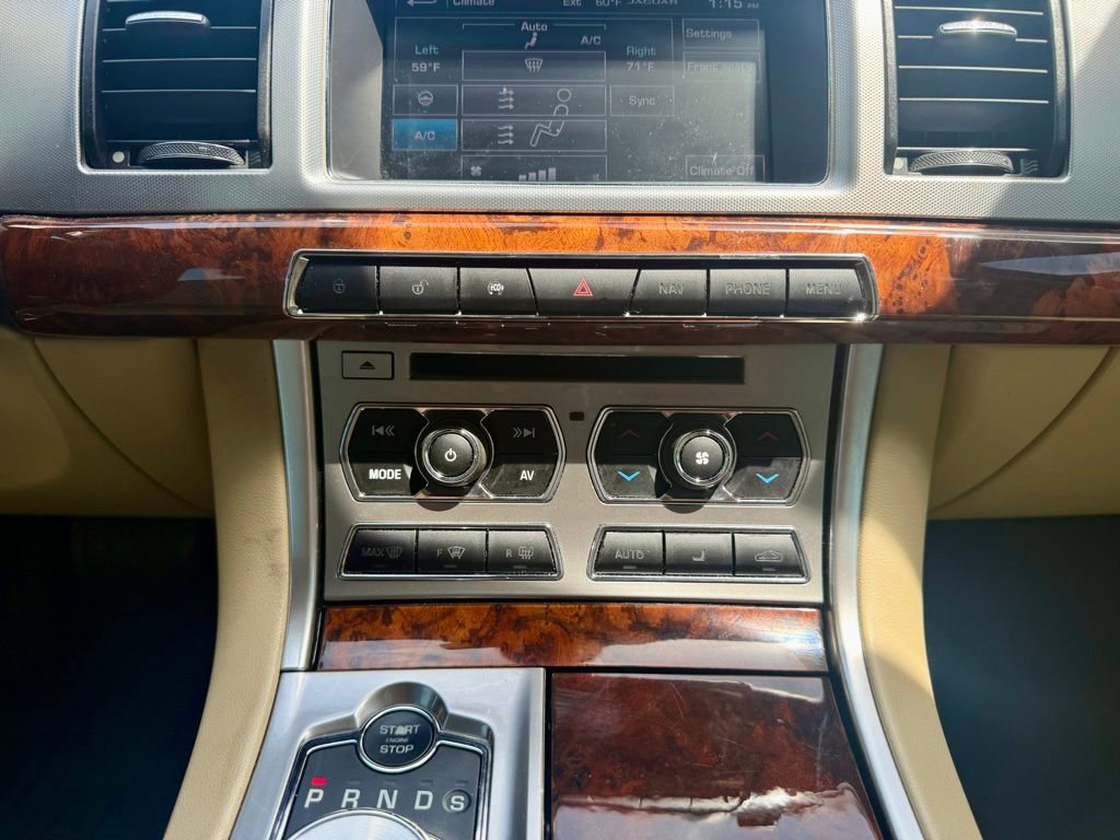 Used 2015 Jaguar XF Portfolio AWD/4WD image 18