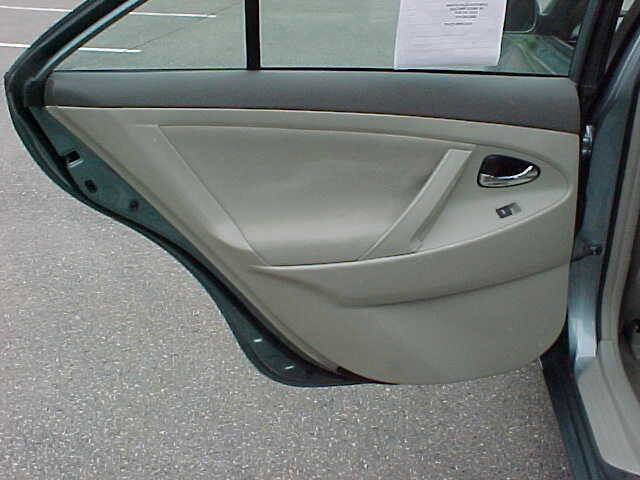 Used 2011 Toyota Camry LE w/ LE Extra-Value Pkg image 16