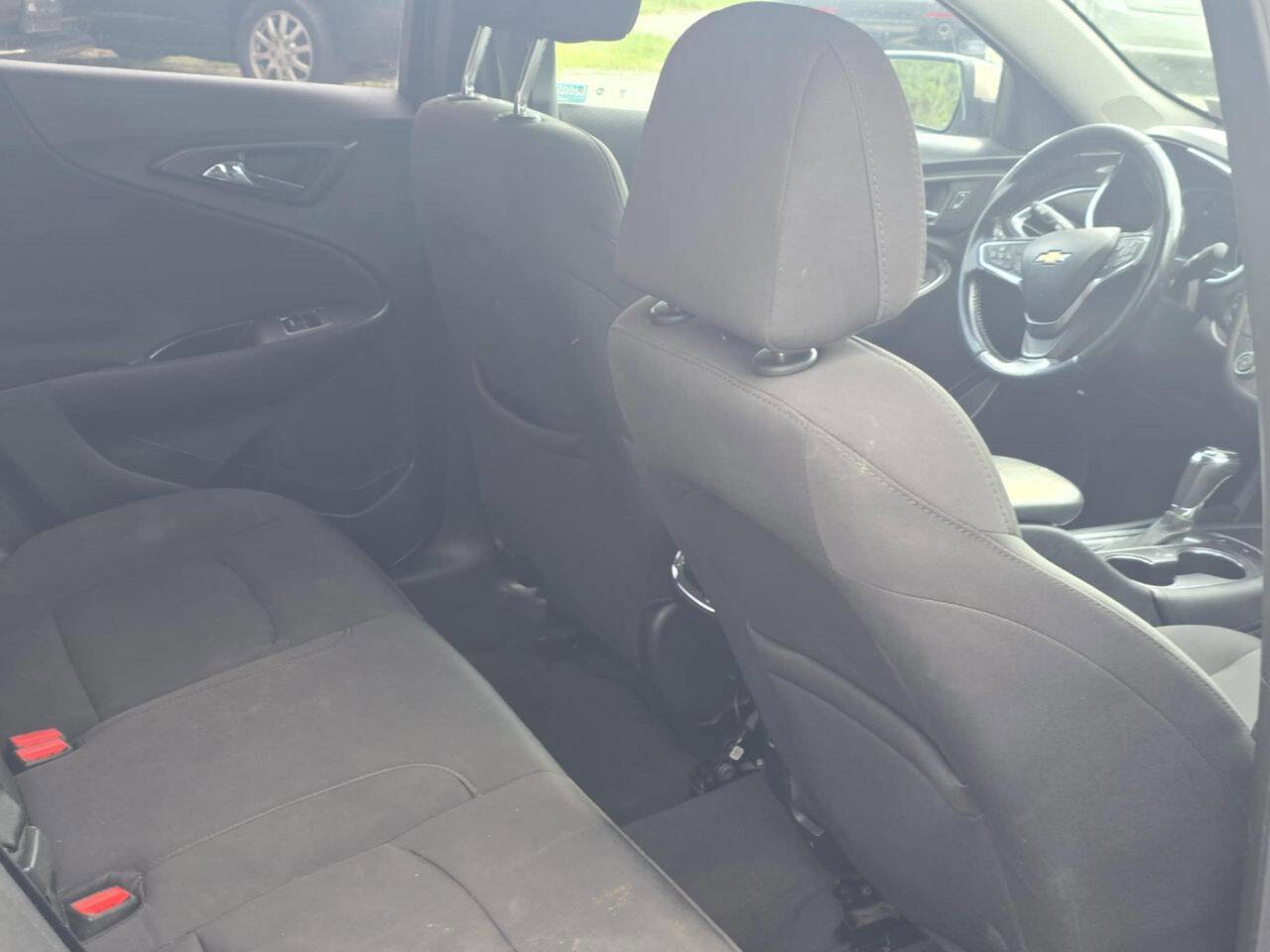 Used 2018 Chevrolet Malibu LT w/ Driver Confidence Package image 8