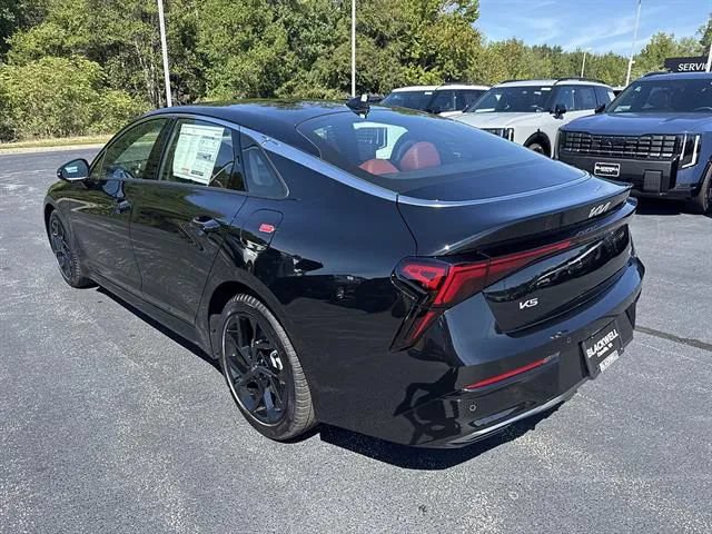 New 2027 Kia K5 GT-Line image 4