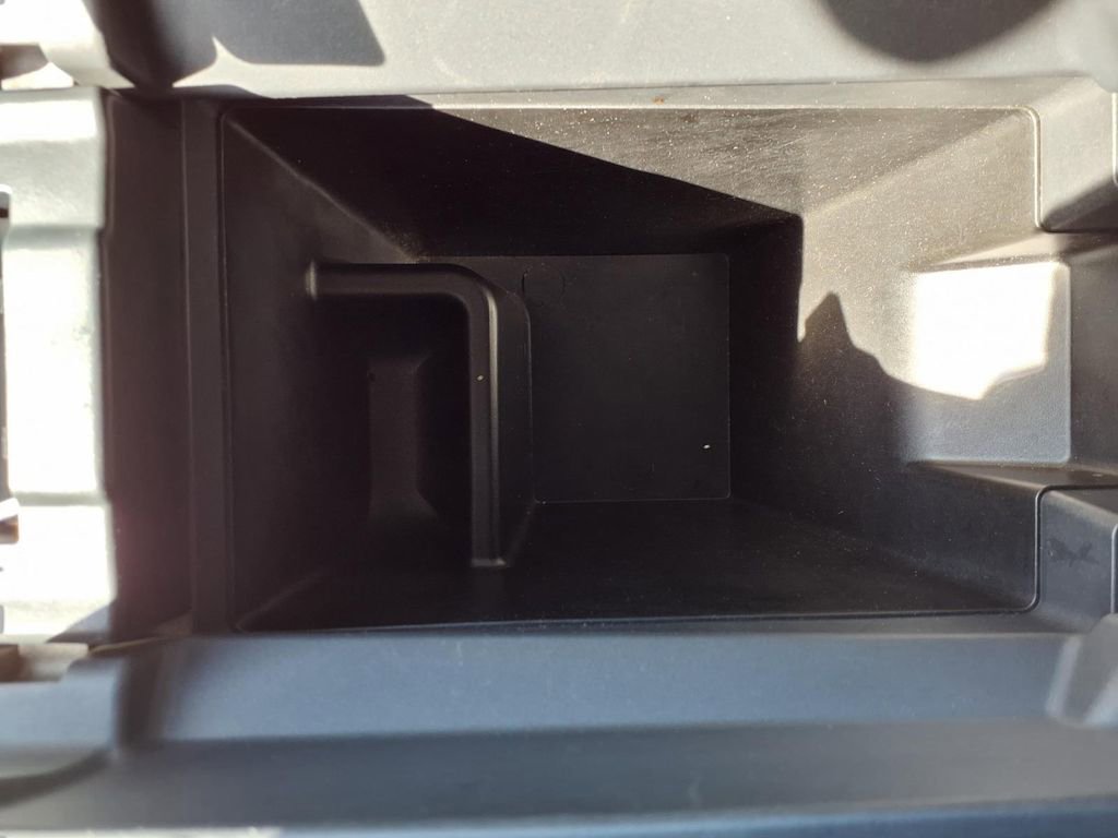 Used 2024 Nissan Rogue S image 12