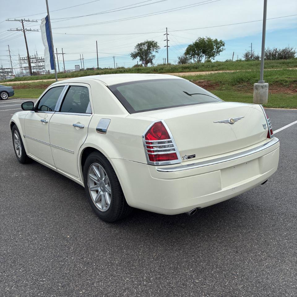 Used 2005 Chrysler 300 C RWD image 5