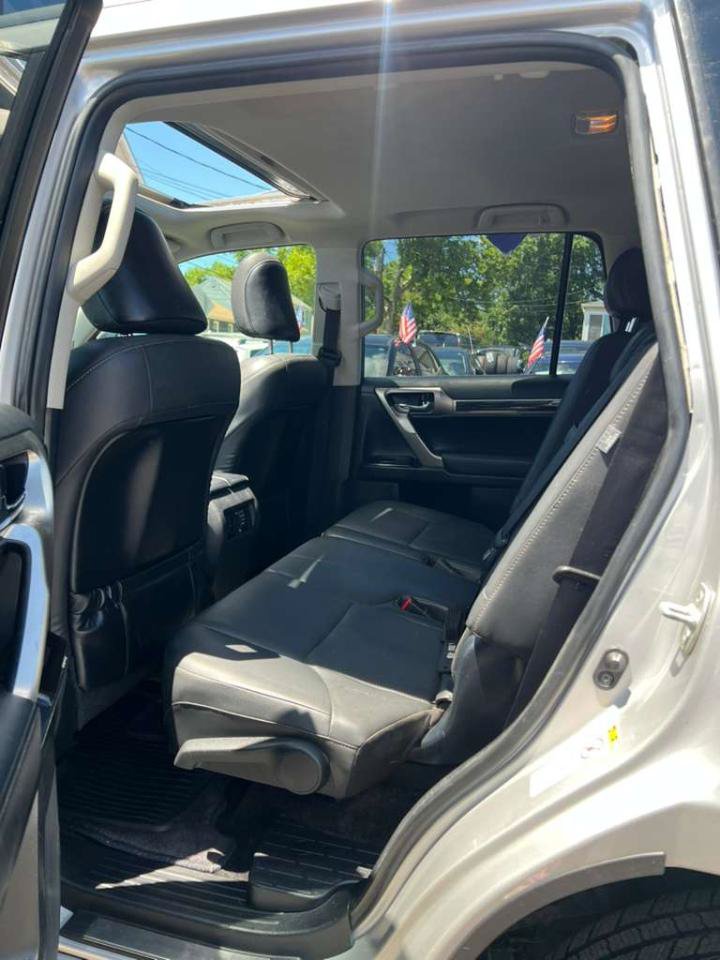 Used 2014 Lexus GX 460 AWD/4WD image 25