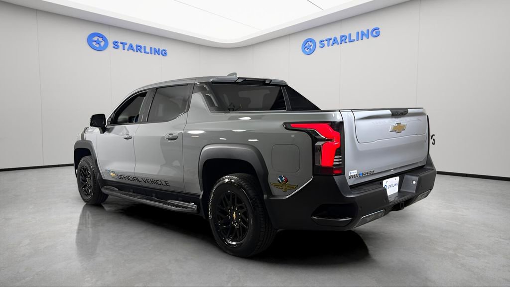 Certified 2025 Chevrolet Silverado EV LT image 5