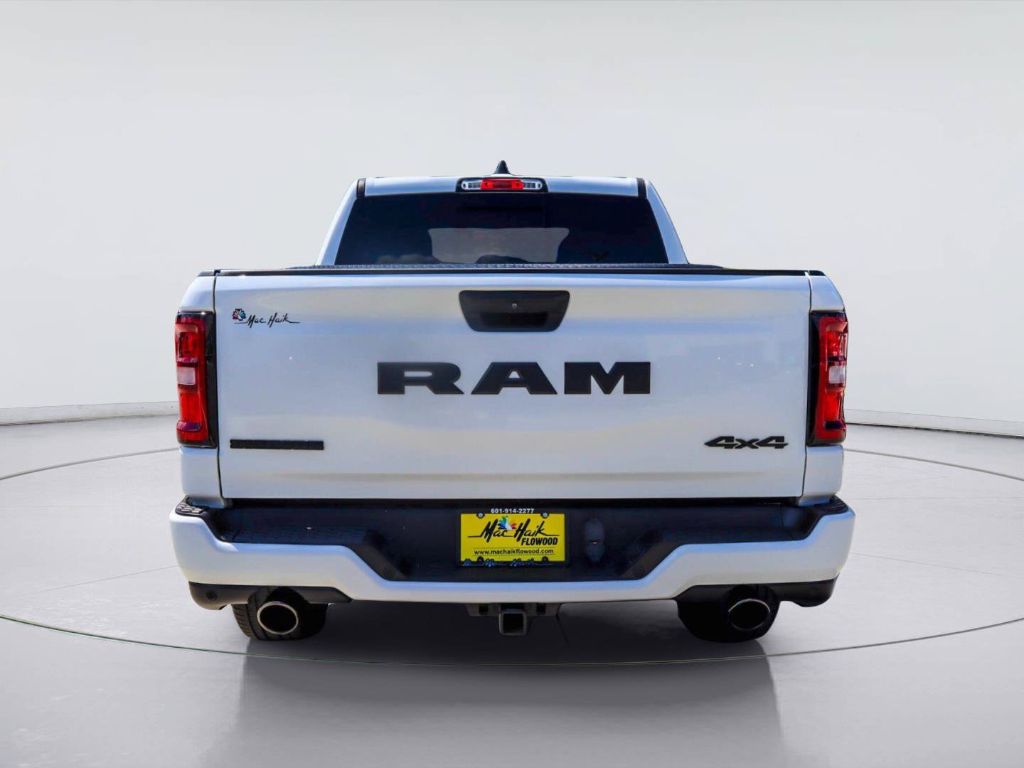 Used 2025 RAM 1500 Big Horn AWD/4WD image 6
