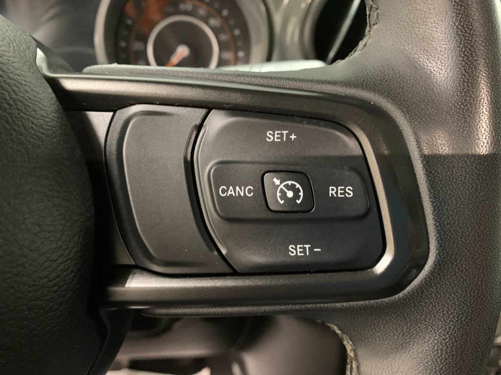 Used 2023 Jeep Gladiator Sport AWD/4WD image 23