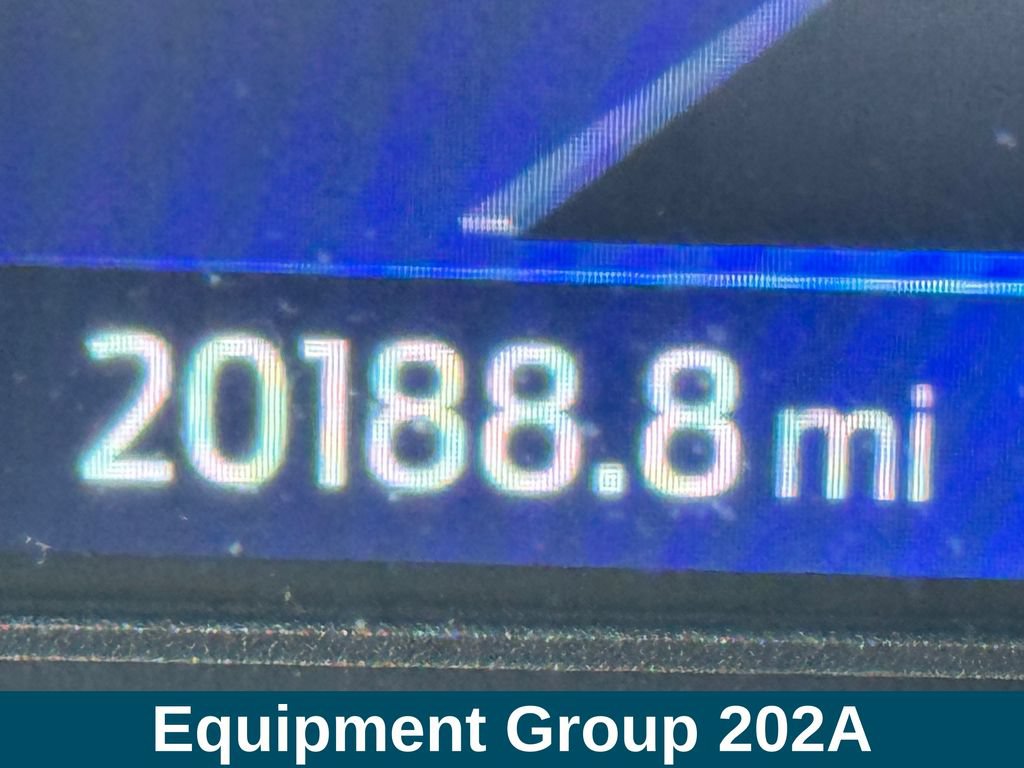Used 2024 Ford Explorer XLT w/ Equipment Group 202A AWD/4WD image 6