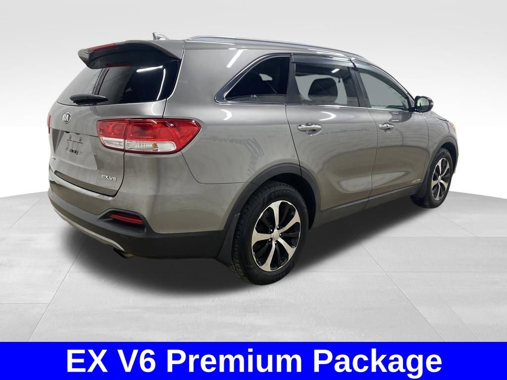 Used 2016 Kia Sorento EX w/ EX Premium Package image 4