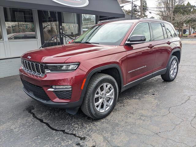 Used 2022 Jeep Grand Cherokee Limited image 1
