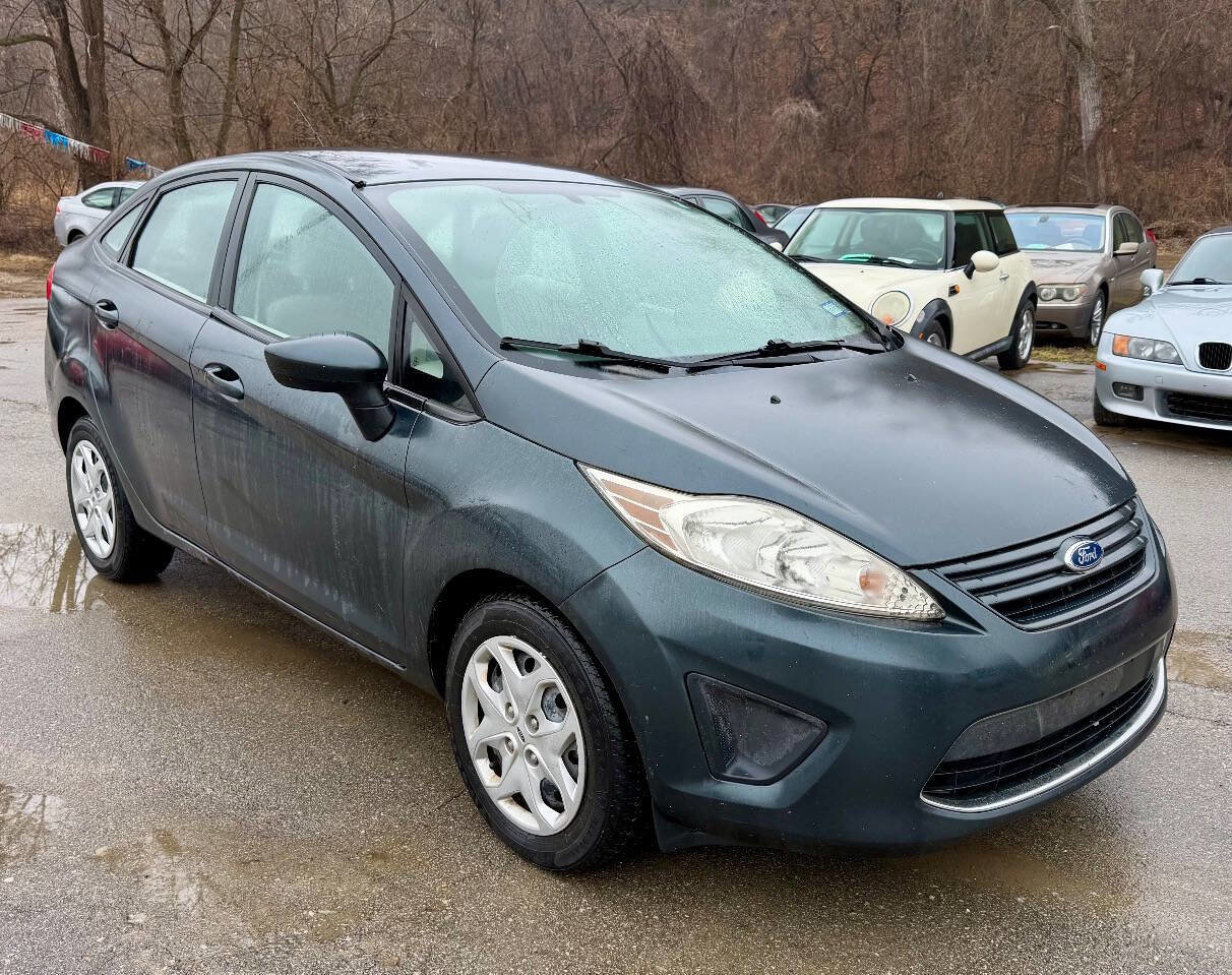 Used 2011 Ford Fiesta S image 1