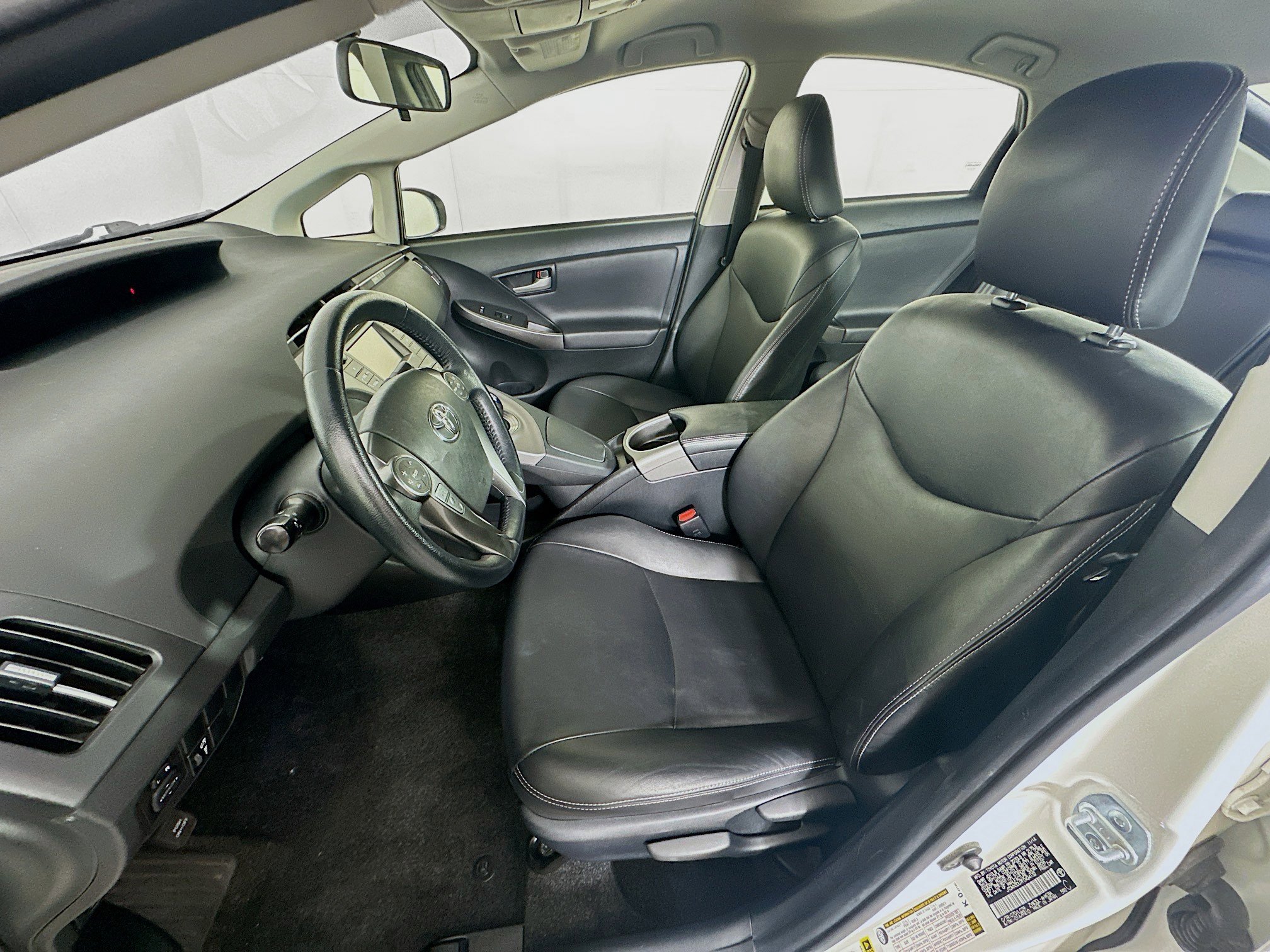 Used 2015 Toyota Prius Persona Series FWD image 13