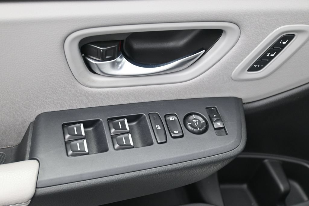 Used 2025 Honda Pilot Touring image 20