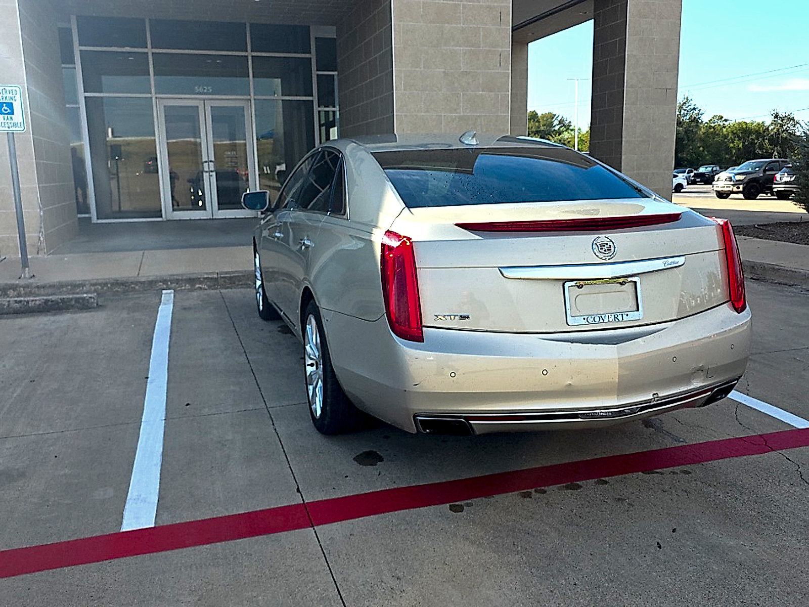 Used 2015 Cadillac XTS Luxury w/ Driver Awareness Package FWD image 15