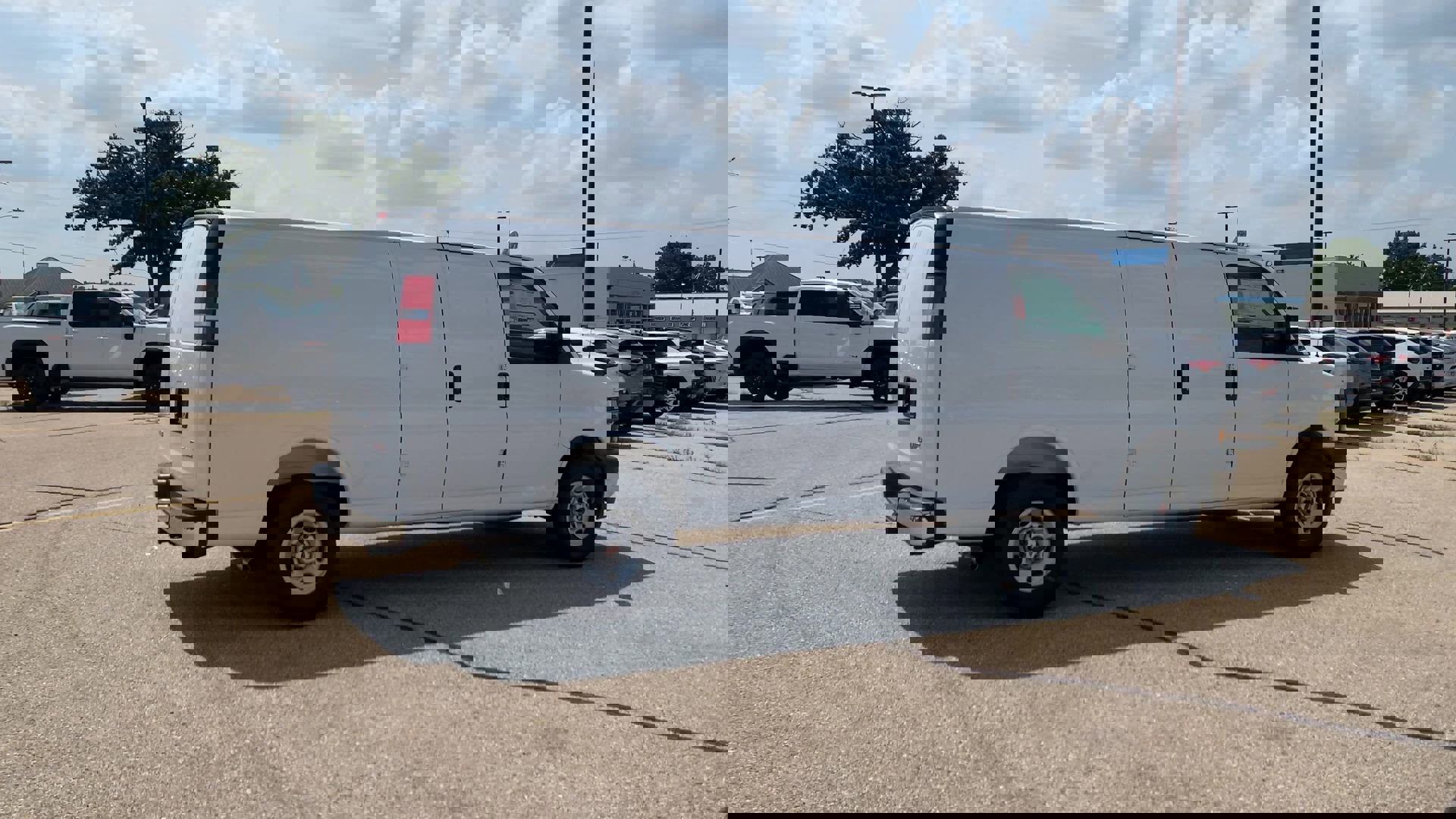 New 2025 GMC Savana 2500 Work Van w/ Driver Convenience Package image 33