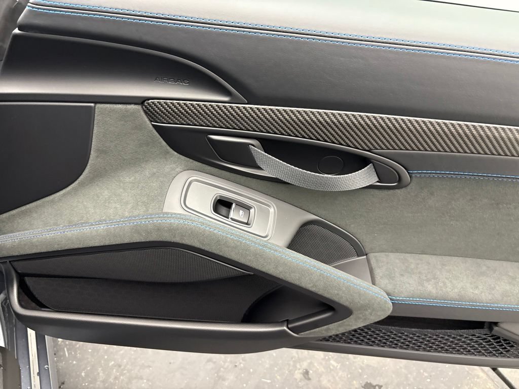 Certified 2025 Porsche 718 Boxster Spyder RS RWD image 19