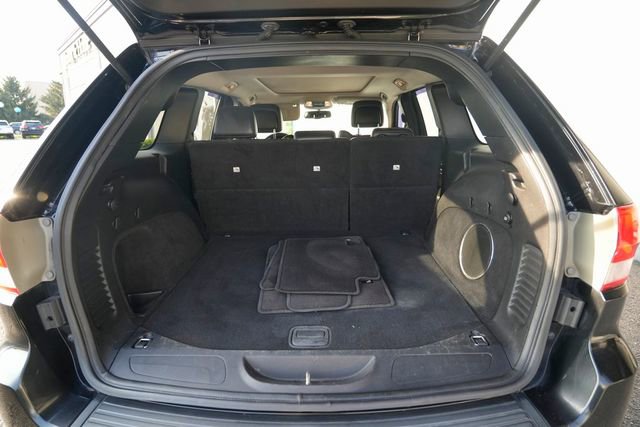 Used 2011 Jeep Grand Cherokee Laredo image 15