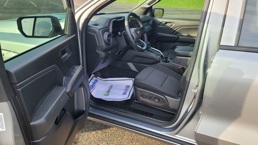 Used 2026 Chevrolet Colorado W/T w/ Advanced Trailering Package image 18