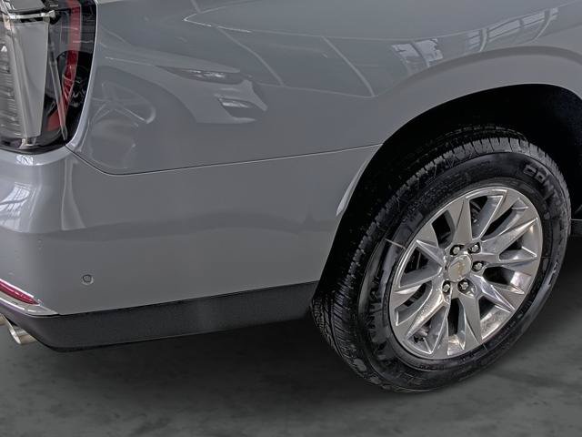 New 2026 Chevrolet Suburban Premier w/ Sun And Tow Package AWD/4WD image 13